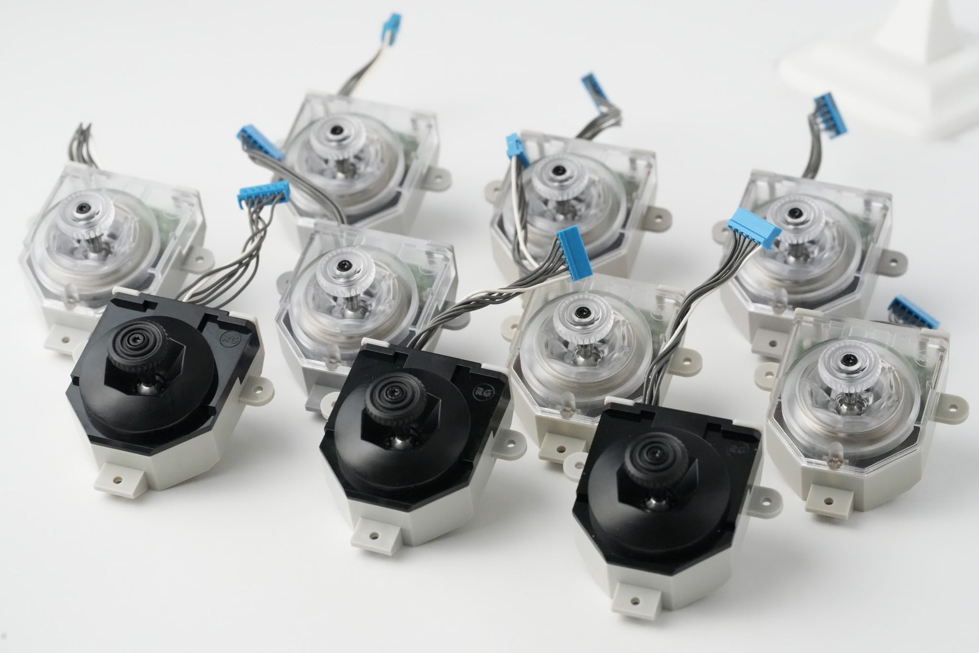 A collection of N64 Renaissance N64 Pro Modules built by Drumstix576 in both clear and black